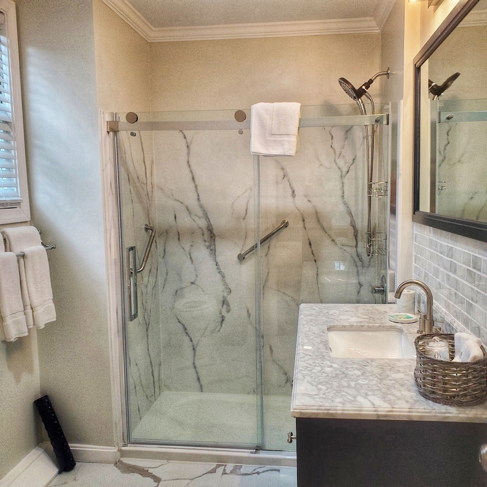 The Whalewalk Inn & Spa 40/50