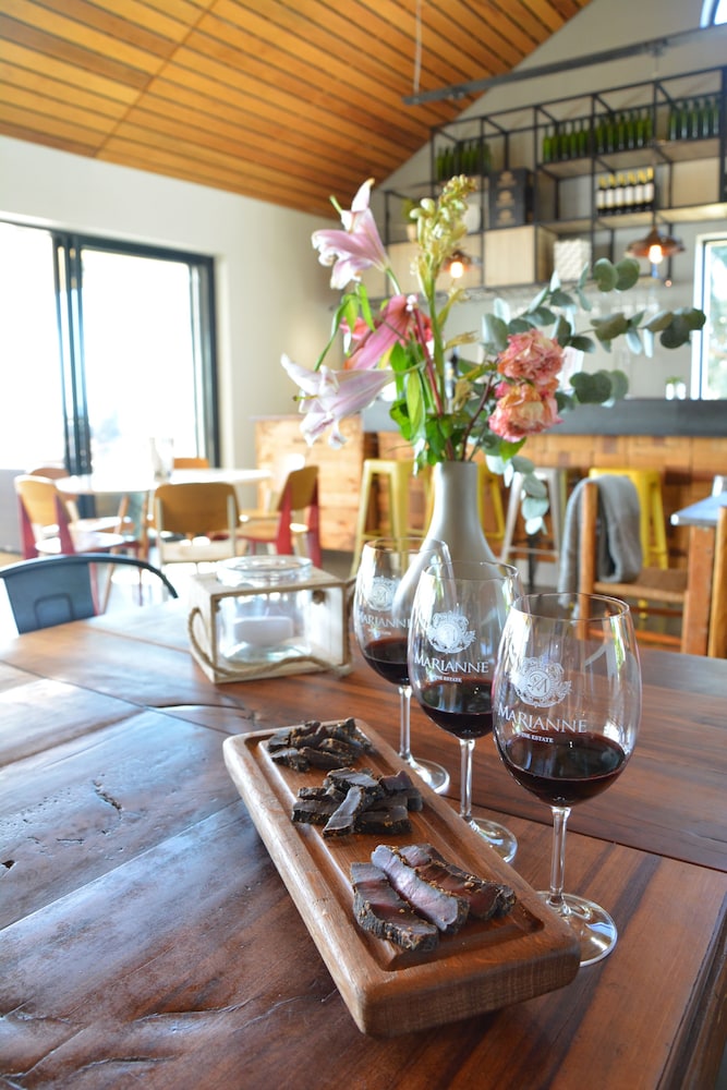 Marianne Wine Estate 44/60