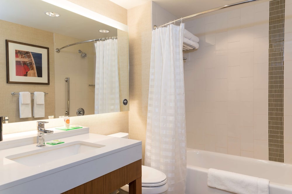 Hyatt Place Ann Arbor 16/53