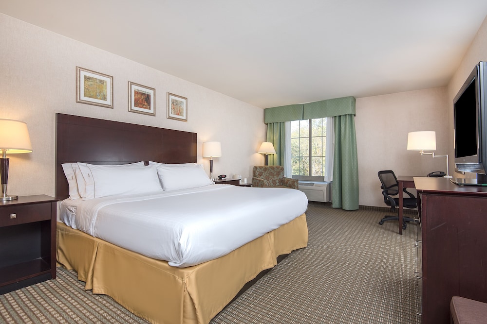Holiday Inn Express Haskell-Wayne Area 18/75