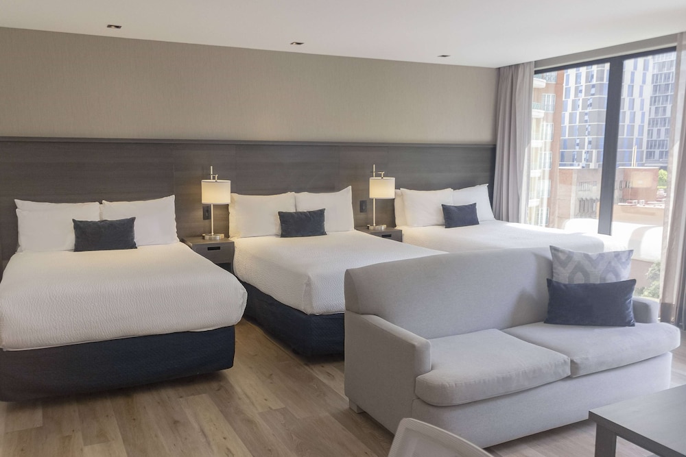 Room, 3 Double Beds, Balcony