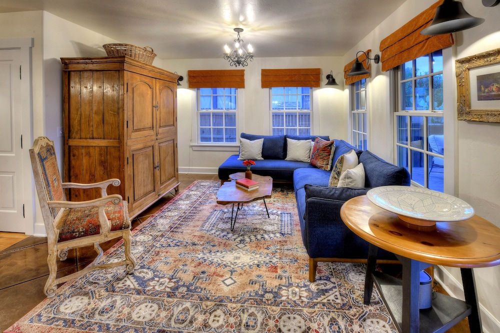 The Armory Park Inn 30/50