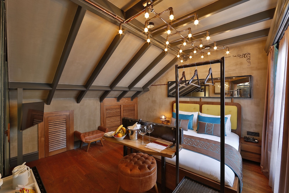 Sanat Hotel Pera 31/55