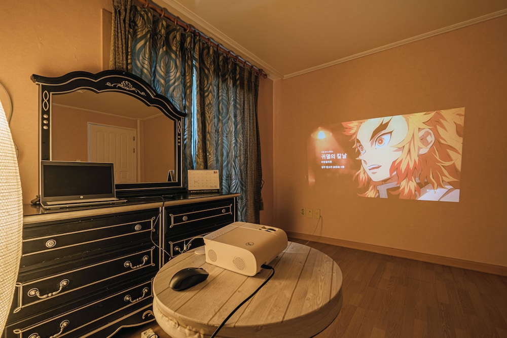 Gallery Hotel Be 38/50