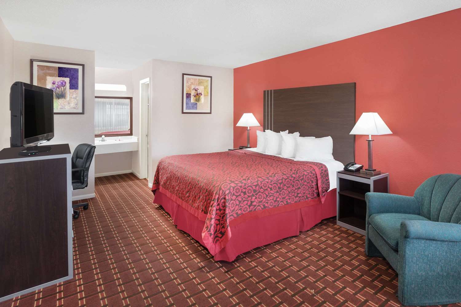 Howdy Hotel 6/33