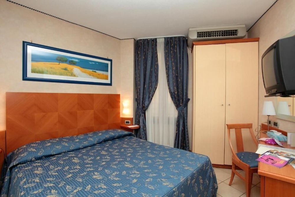 Albergo Centrale Bologna 9/79