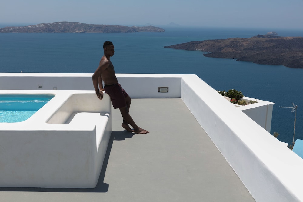 ARIA SUITES 35/50