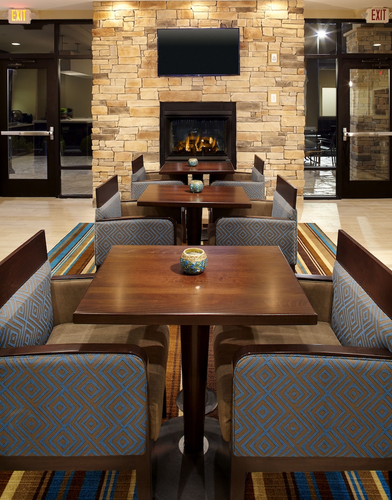 HAWTHORN SUITES BY WYNDHAM ST CLAIRSVILLE 17/26