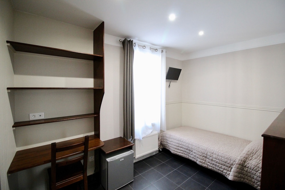 Hotel des Pyrenees 39/50