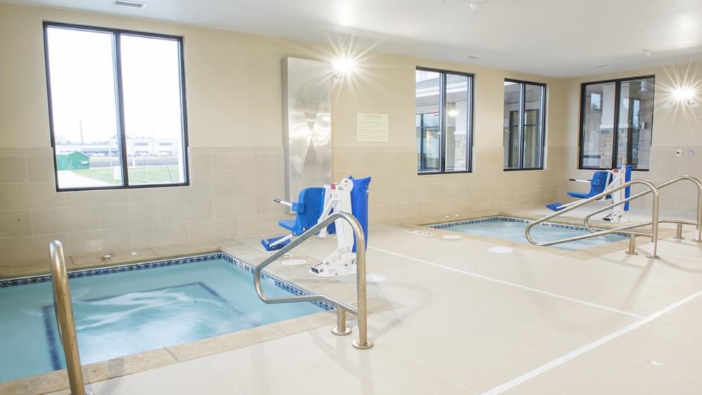 Hawthorn Suites By Wyndham Fargo 15/34