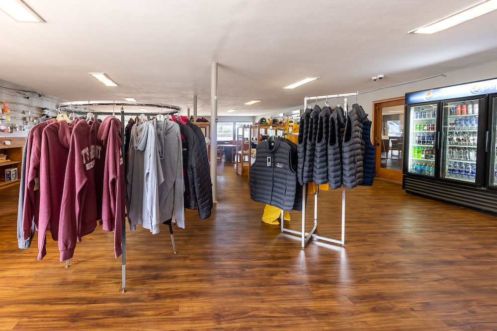 Jot s Resort 40/75