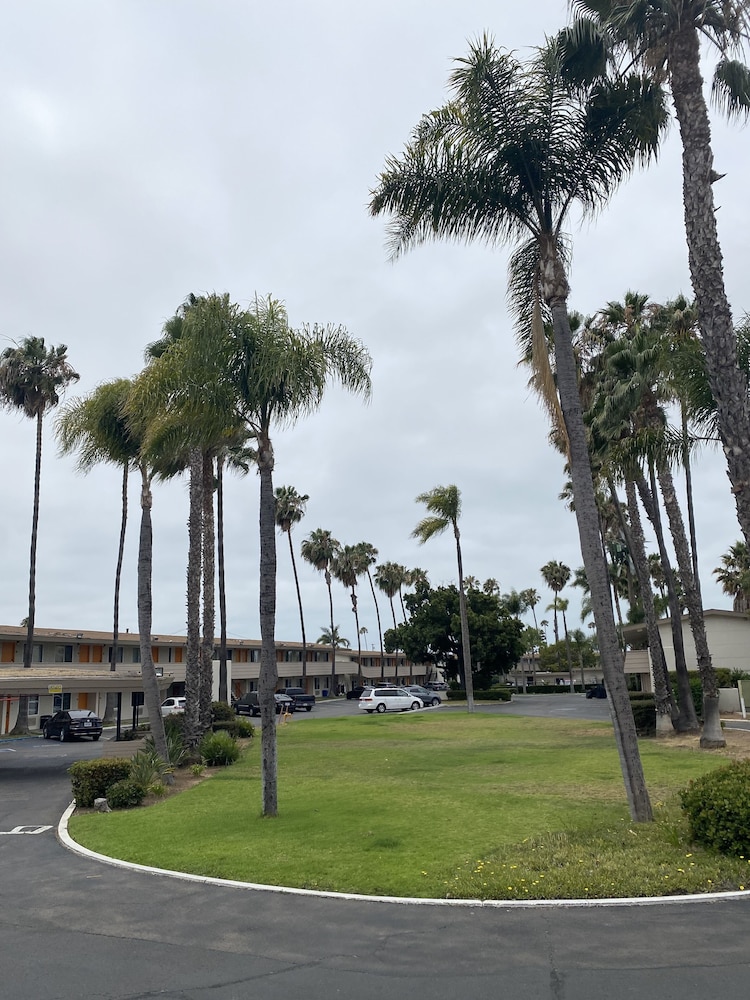 Hotel Palmeras Chula Vista (ex Vagabond Inn Chula Vista) 27/35