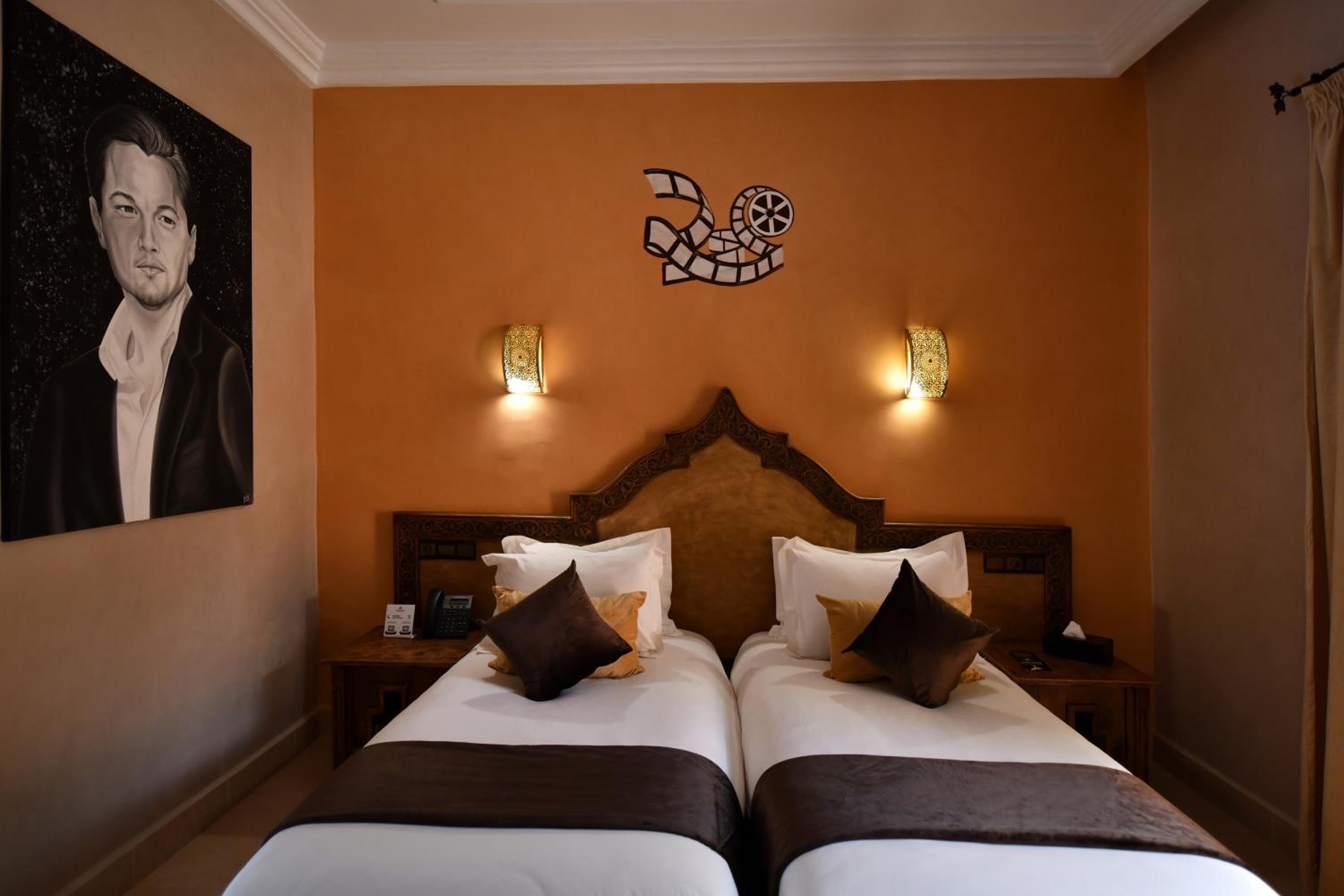 Deluxe, Double Bed