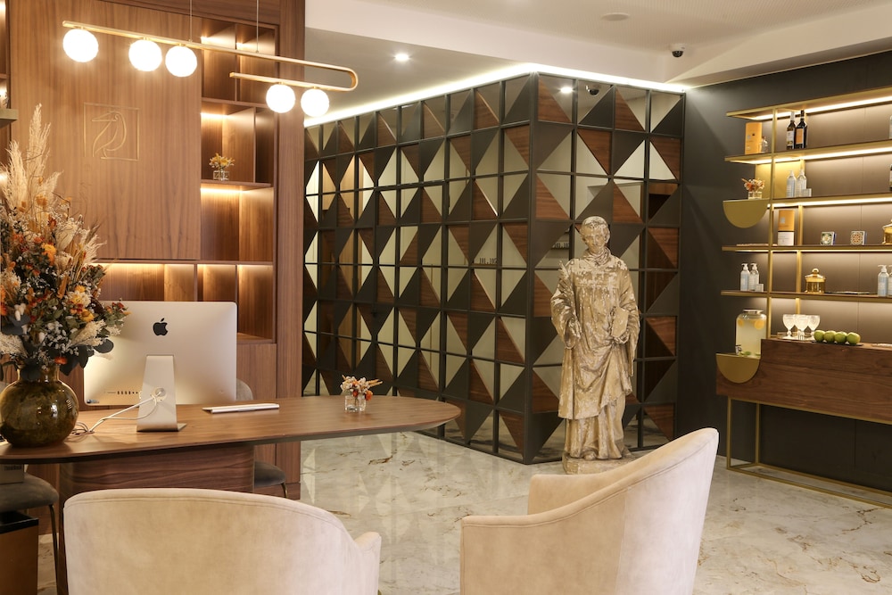 Lobby at Vincci Alfama, LISBON