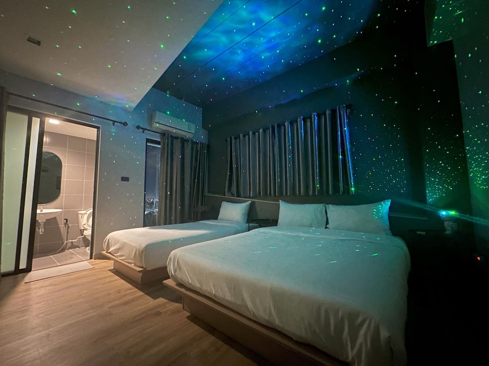 Bed-Room At Suvarnabhumi Airport 23/50