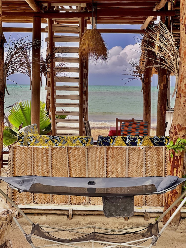 Jambiani White Sands Beach Bungalows 64/68