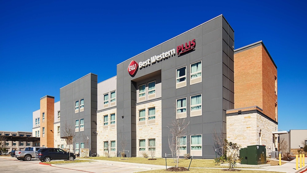 Best Western Plus Pflugerville Inn and Suites 1/37