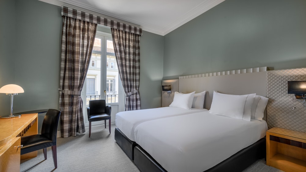 STANDARD, DOUBLE OR TWIN BED