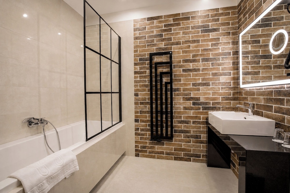 غرفة كلاسيكية سوبيريور بسرير مزدوج أو سريرين منفصلين، Hotel Diament Plaza Katowice 8/10