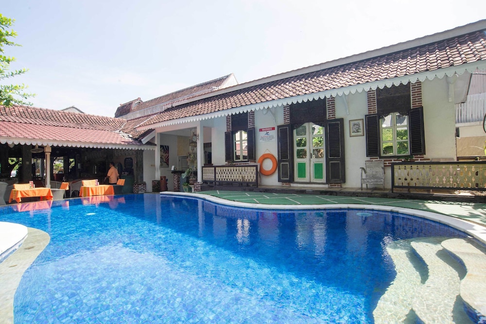 Sendok Hotel 9/72
