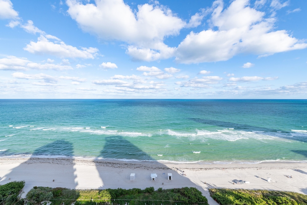 Churchill Suites Monte Carlo Miami Beach 62/76