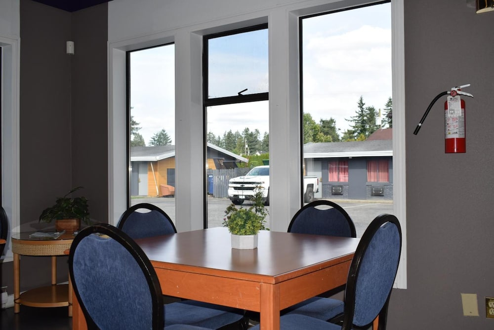 Alpine Inn Abbotsford 29/50