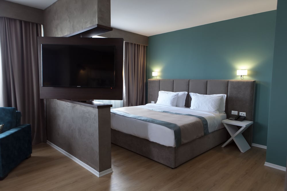 Vh Premier As Tirana Hotel 11/72