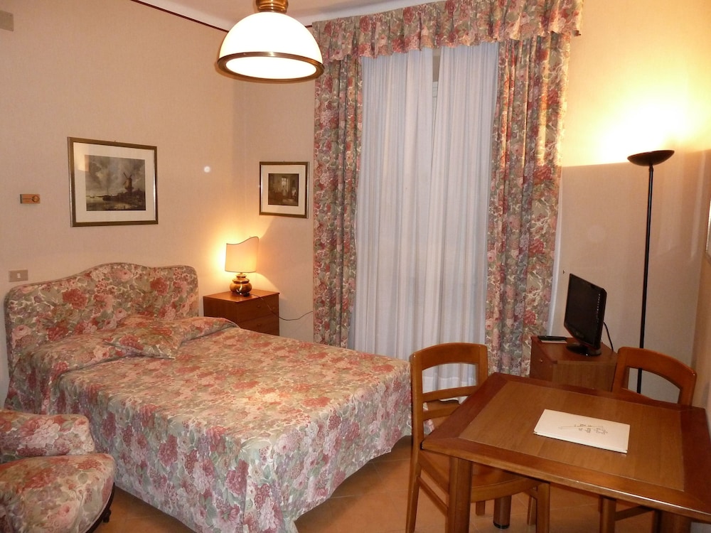 Albergo Reggio 8/63