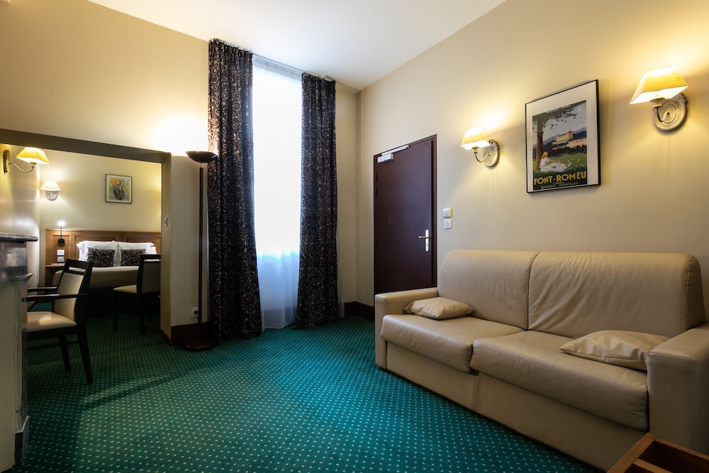 Hotel Heliot 47/66