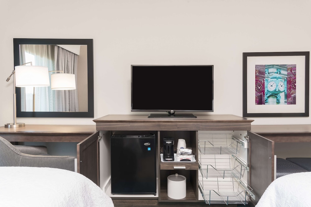 Hampton Inn Suites By Hilton Chicago Schaumburg Il 41/50