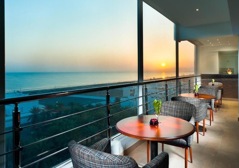 Al Hail Waves Hotel Managed By Centara 29/78