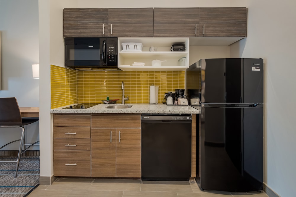 Hawthorn Extended Stay by Wyndham Sulphur (Lake Charles) 6/38