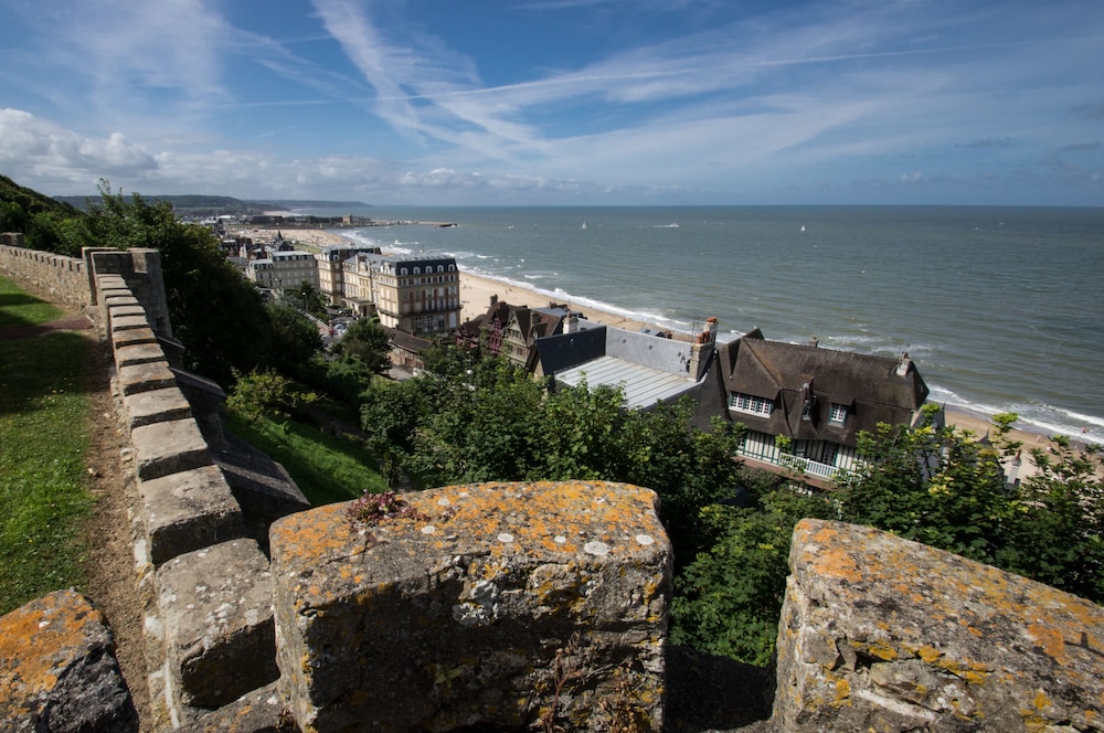 Mercure Trouville Sur Mer 42/50