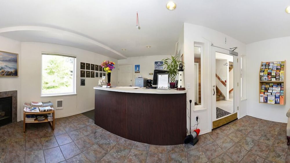 Travelodge By Wyndham Depoe Bay 6/50