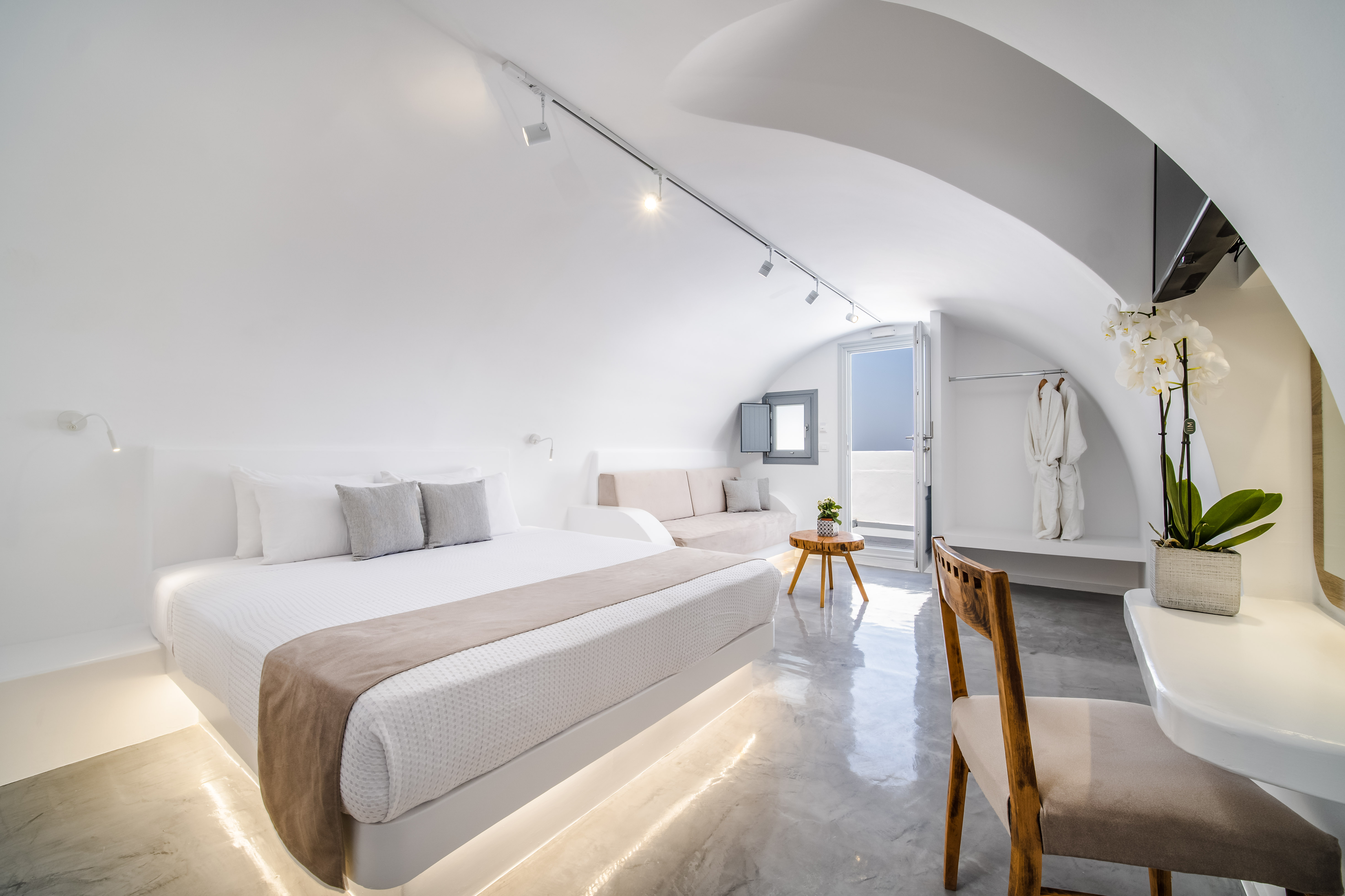 Dome, Suite, Hot Tub