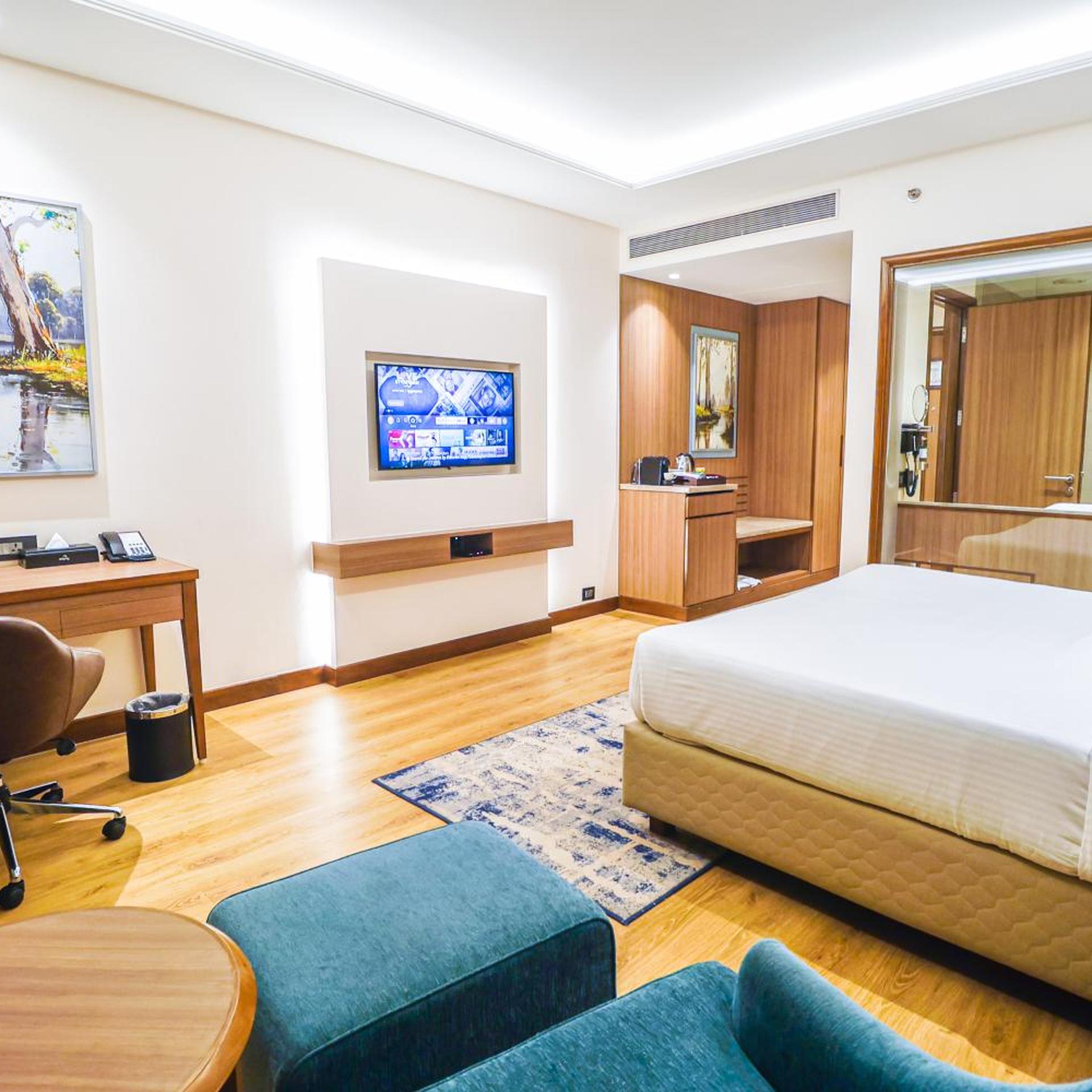 Premium, King Bed