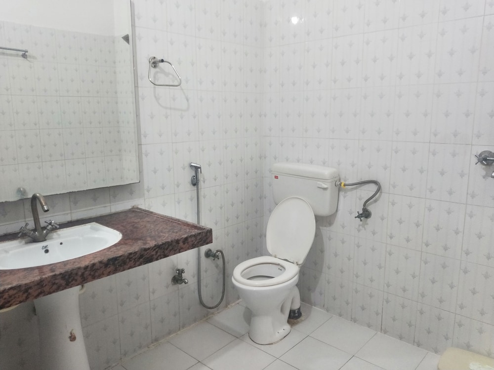 Hotel C 9 38/50