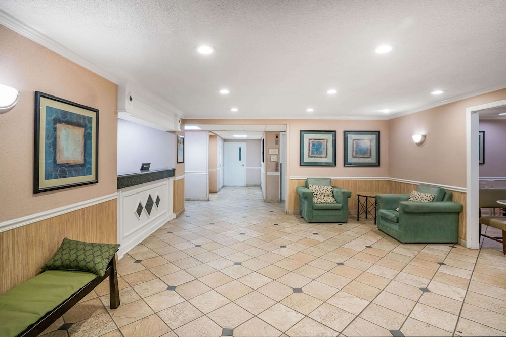 La Quinta Inn And Suites By Wyndham Nashville Franklin 7/46