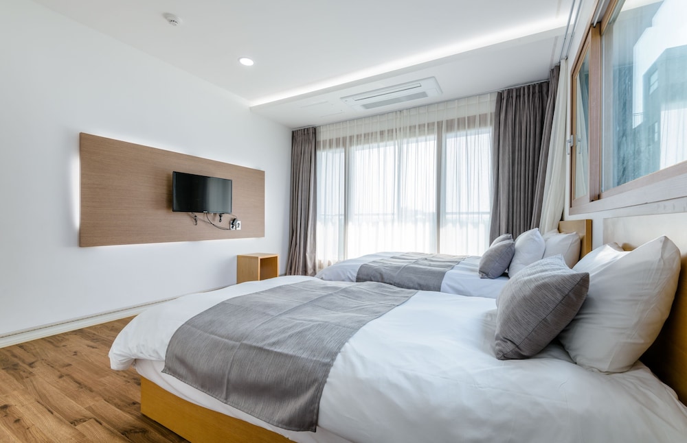 3 BEDROOMS, VILLA, PRIVATE POOL