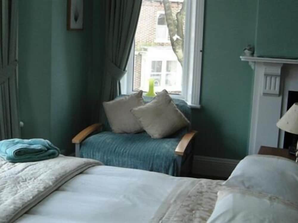 Warwick Lodge Bed and Breakfast - Guest house 8/34