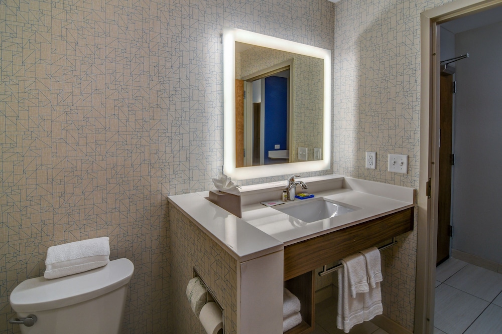 HOLIDAY INN EXPRESS FORT WALTON BEACH CENTRAL 29/47