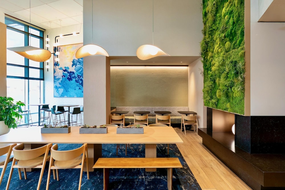 Hyatt Place Sacramento Roseville 50/67