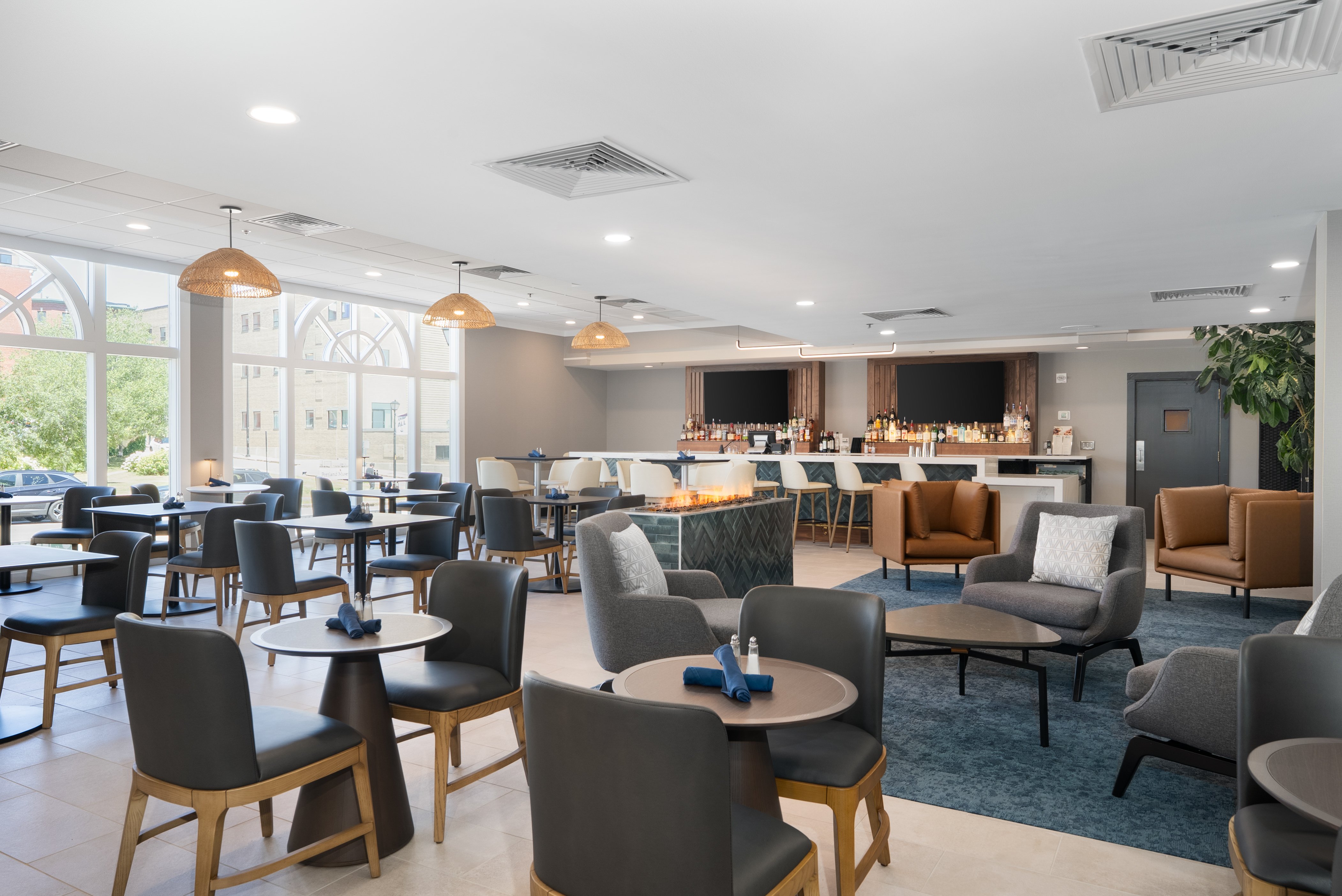 Holiday Inn Portland-By The Bay 47/74