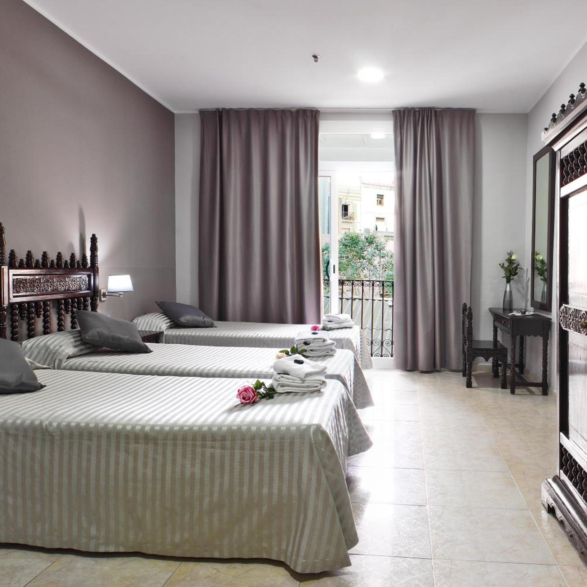 Room, Triple
