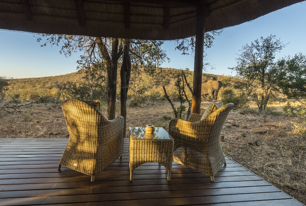 Impodimo Game Lodge 12/32