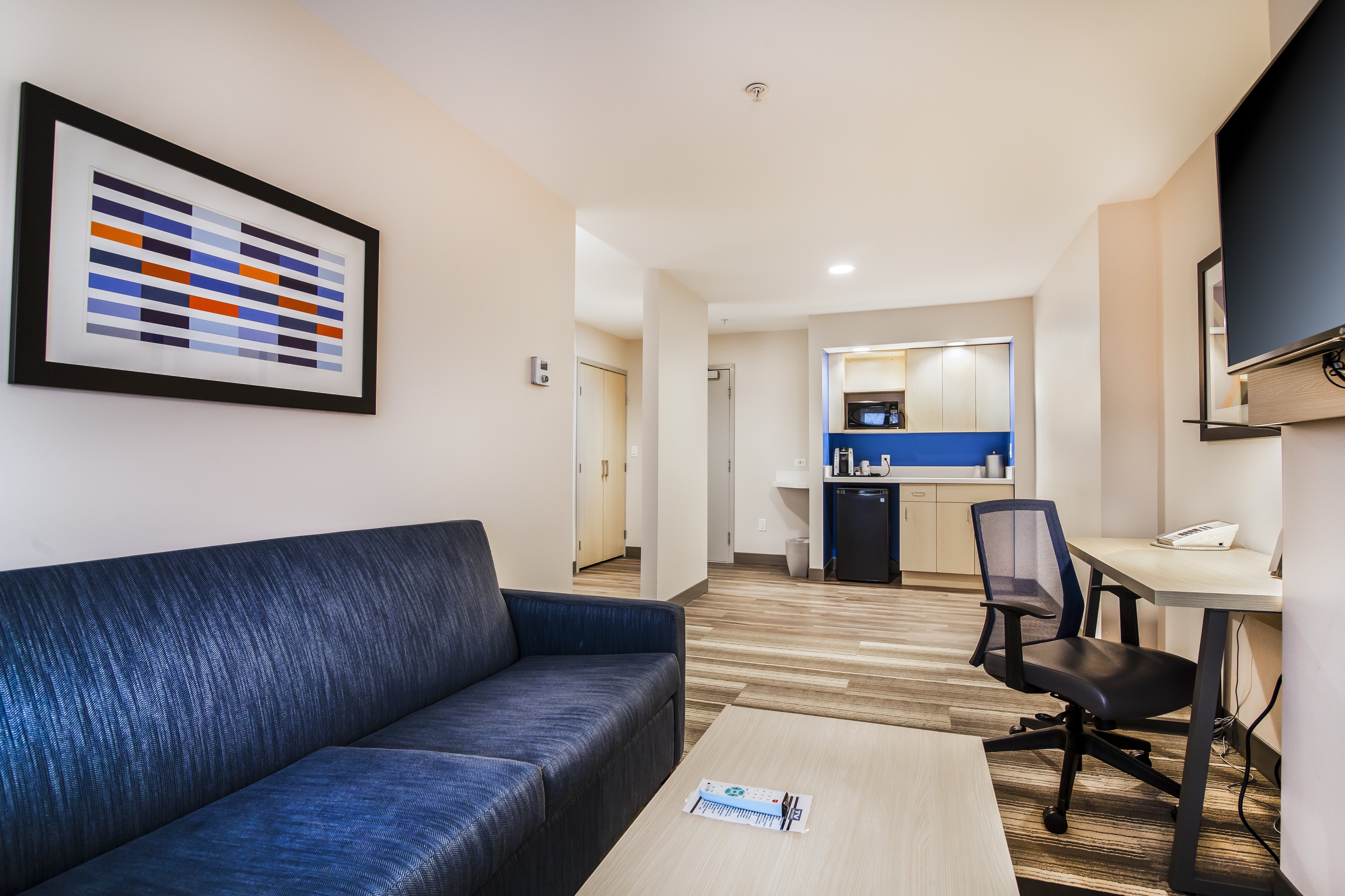 Holiday Inn Express Suites Langley 49/73