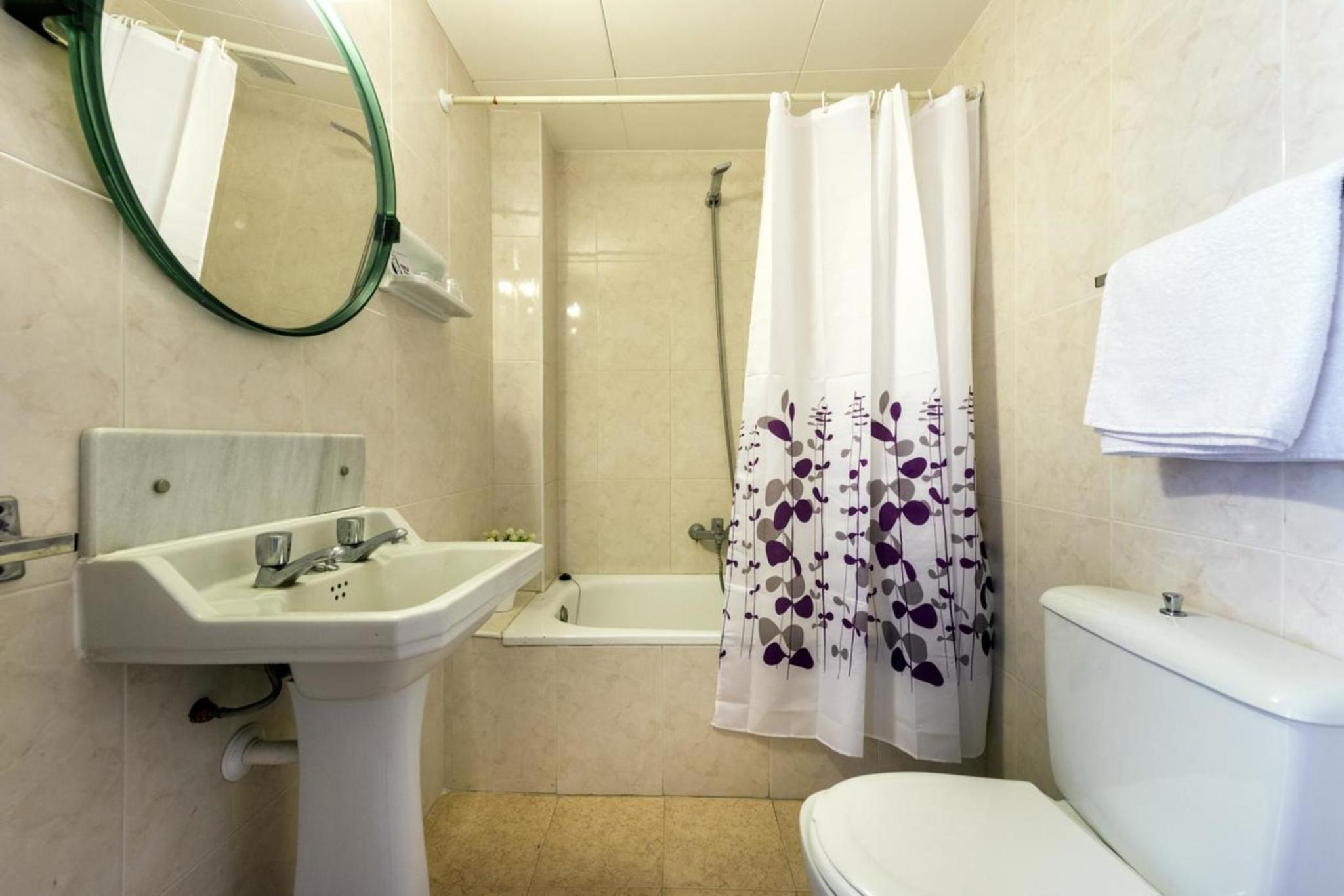غرفة عائلية، Hotel Marisol 5/5