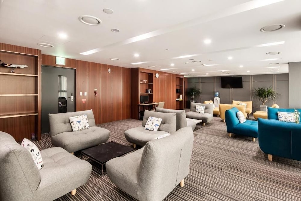 Golden Tulip Incheon Airport Hotel and Suites 16/63