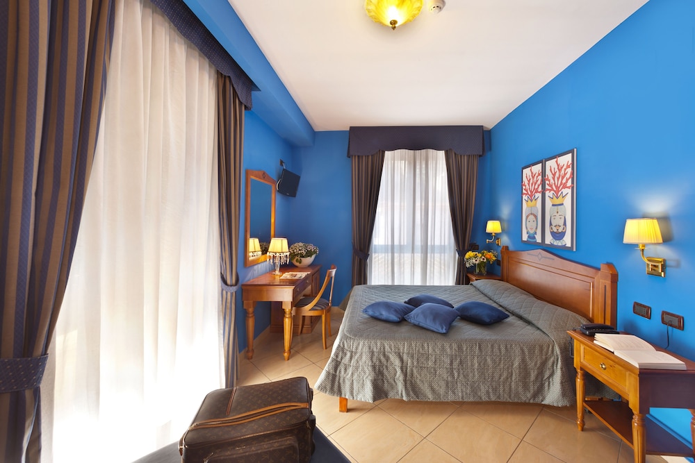 Ulisse Deluxe Hostel 23/42