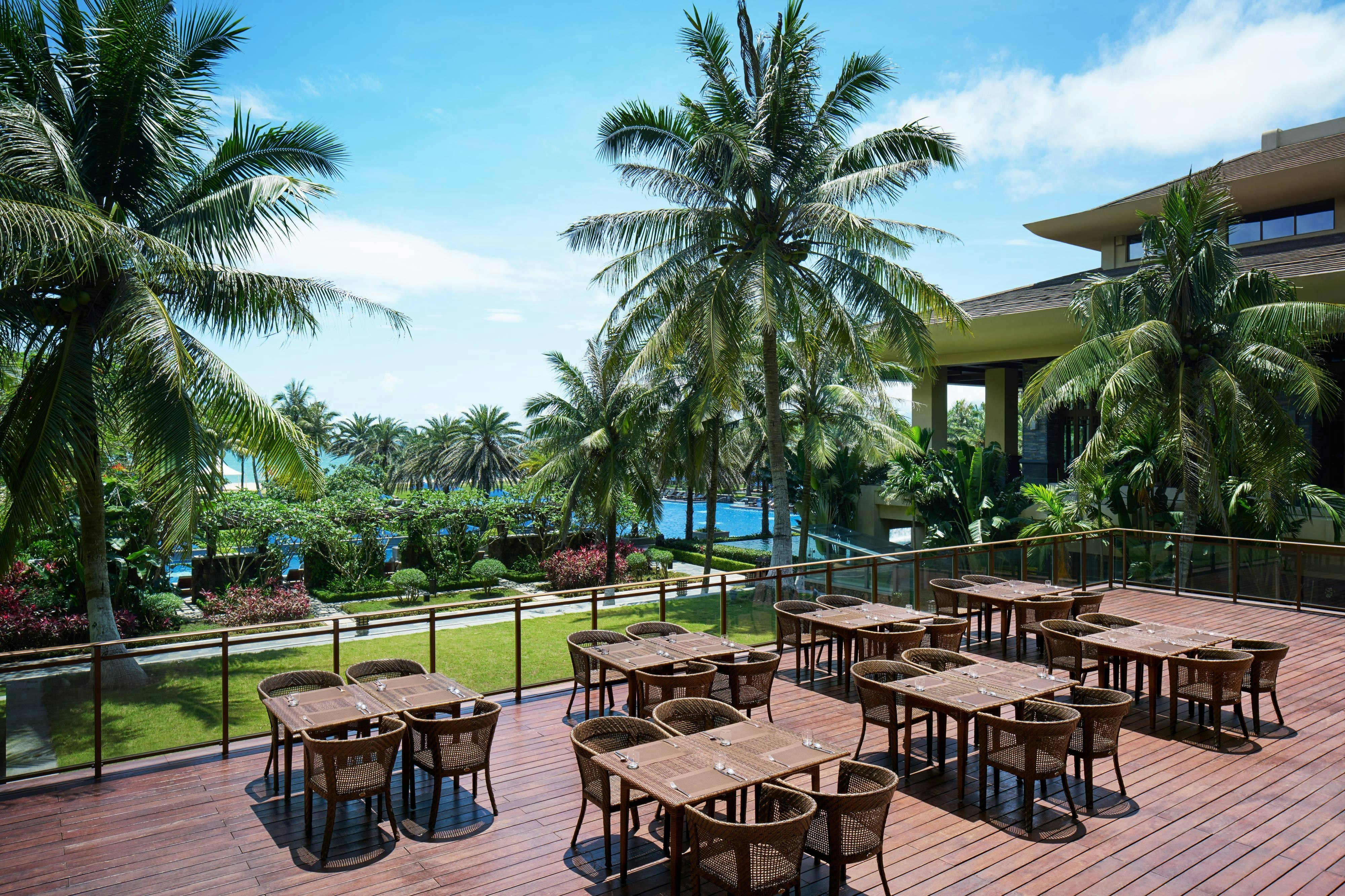 Sheraton Shenzhou Peninsula Resort Wanning Hainan 6/12